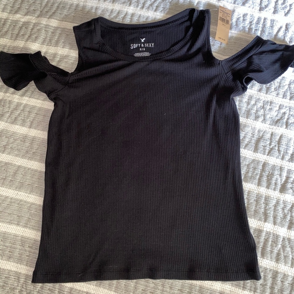 American eagle ribbed cold shoulder top